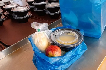 Câmara entrega quase cem refeições diárias a alunos