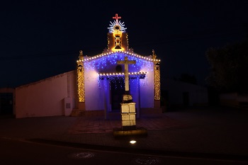 Igrejas iluminadas nos meses de julho e agosto